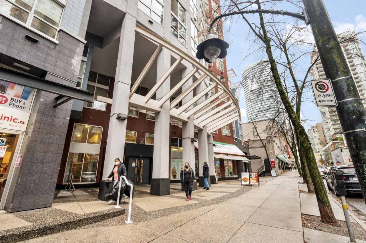 Rare Find Loft With Full Kitchen At Heart Of Downtown Apartment แวนคูเวอร์ ภายนอก รูปภาพ